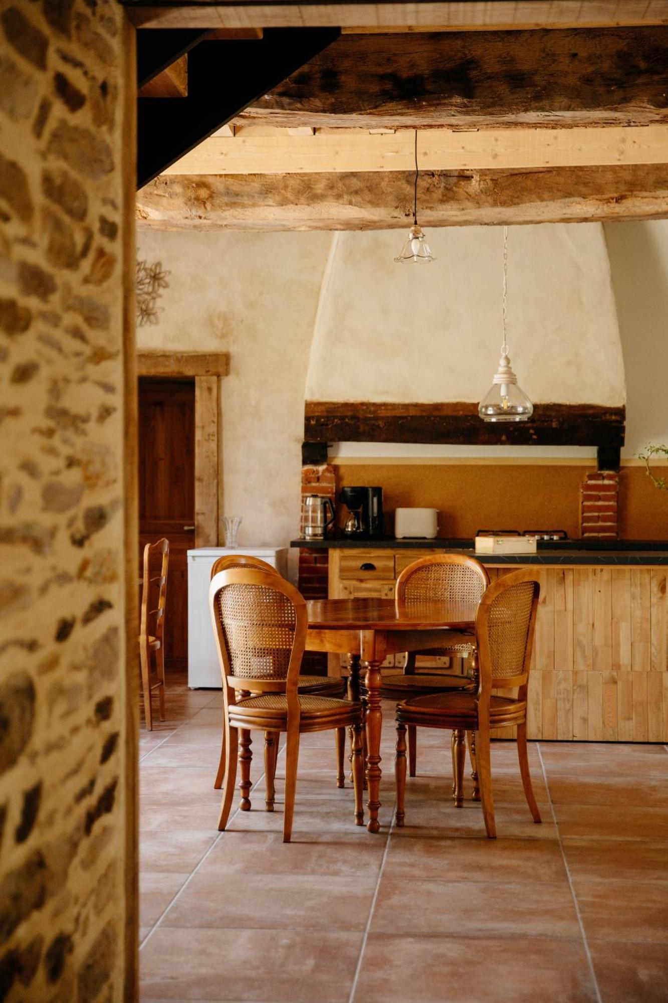 Les Bucoliques De La Noe Hotell Goven Exteriör bild