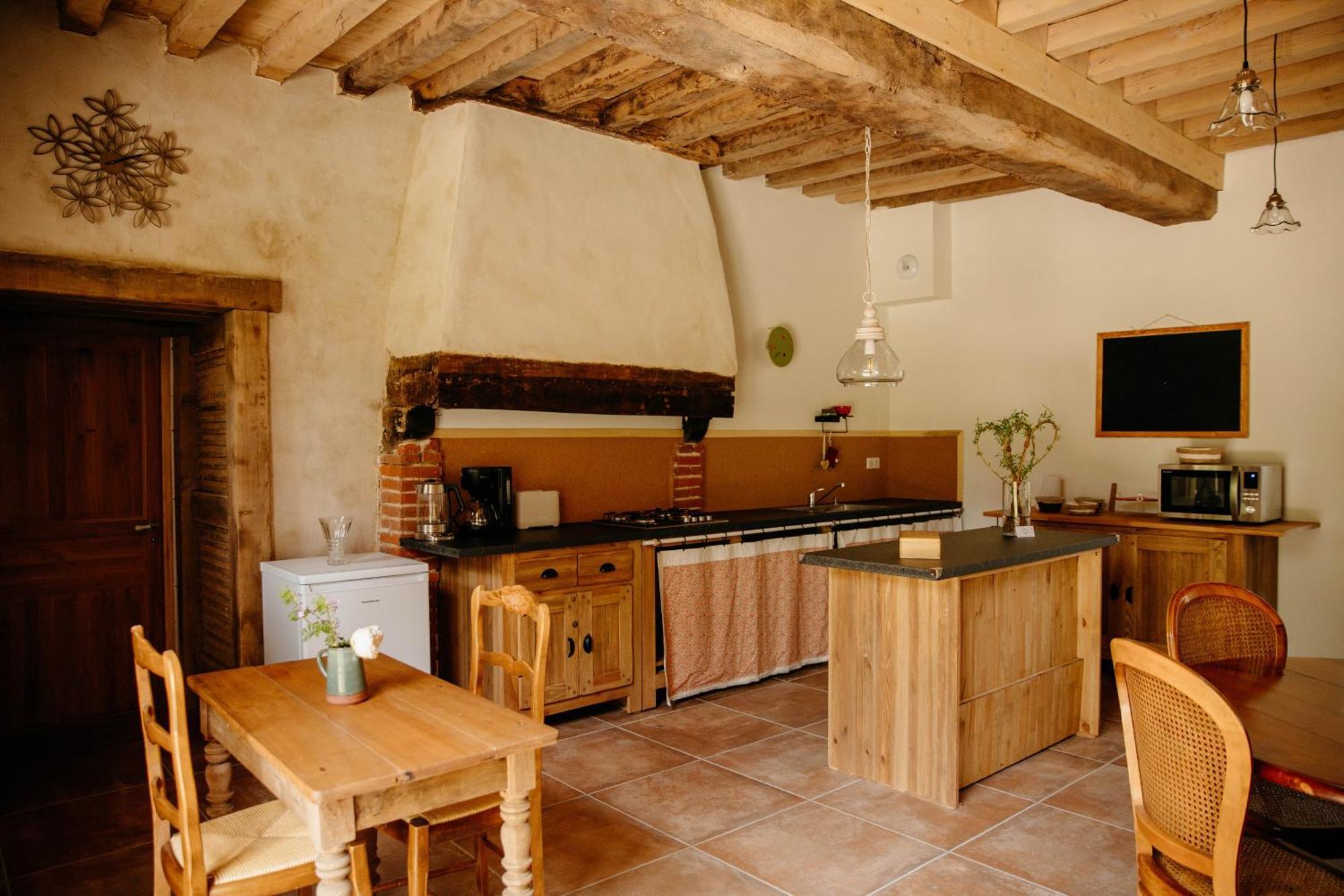 Les Bucoliques De La Noe Hotell Goven Exteriör bild